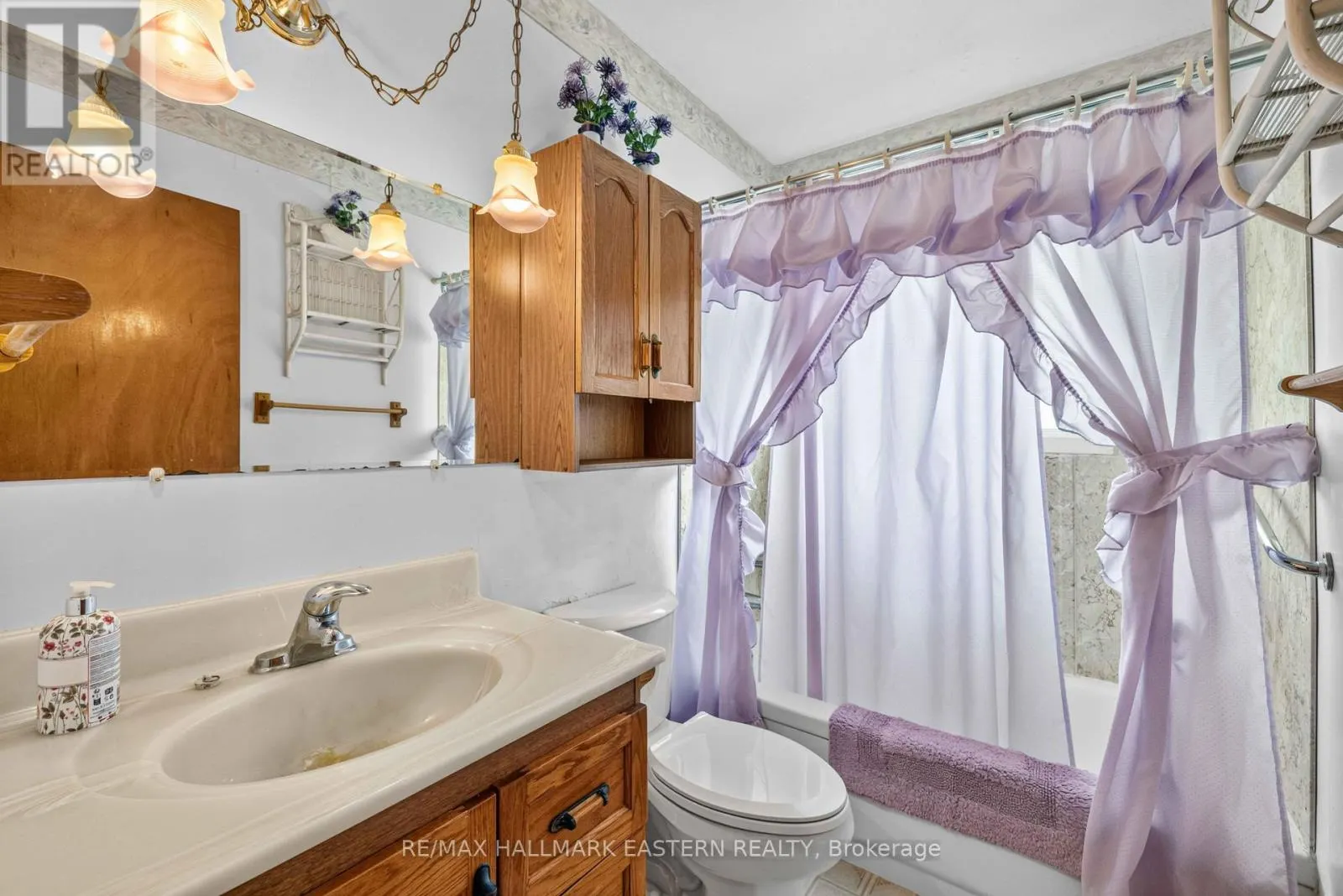 921 ROBINSON ROAD