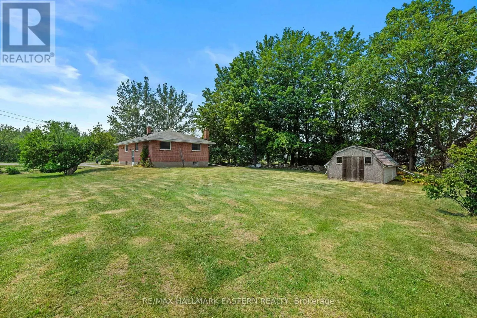 921 ROBINSON ROAD