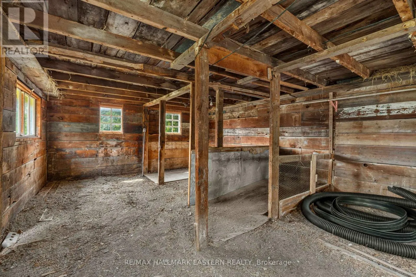 921 ROBINSON ROAD