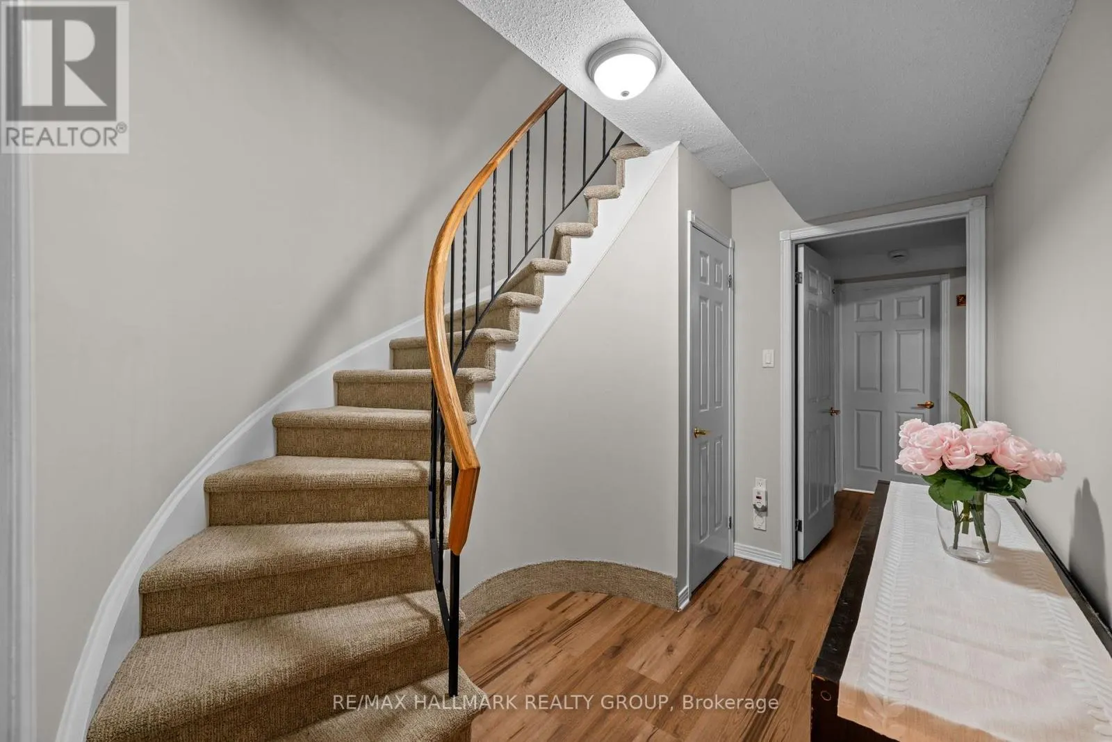 9 FIRESIDE CRESCENT
