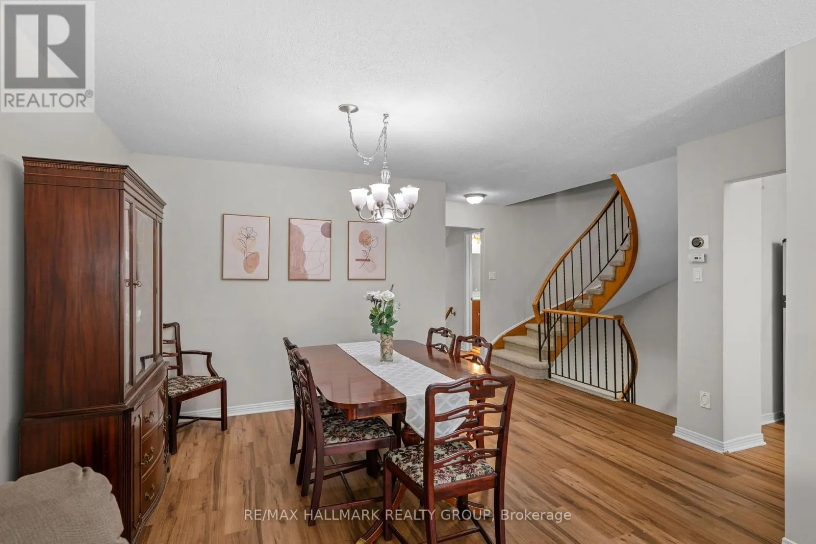 9 FIRESIDE CRESCENT