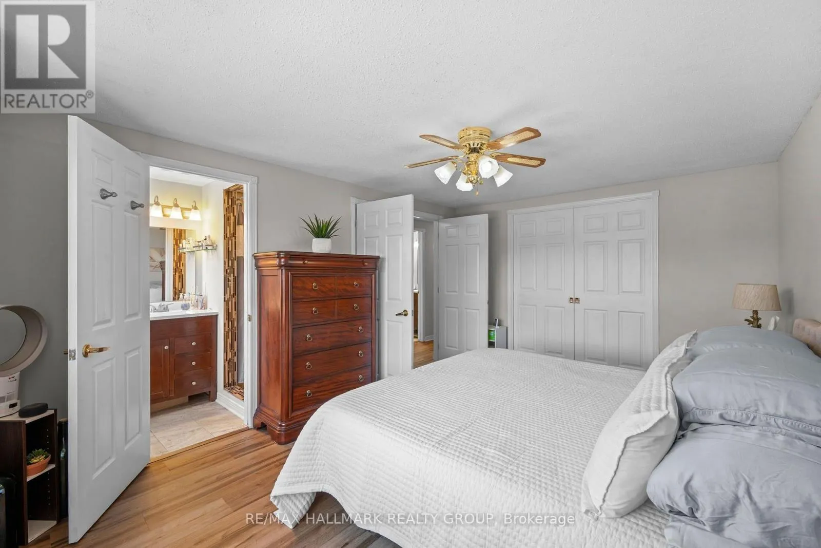 9 FIRESIDE CRESCENT