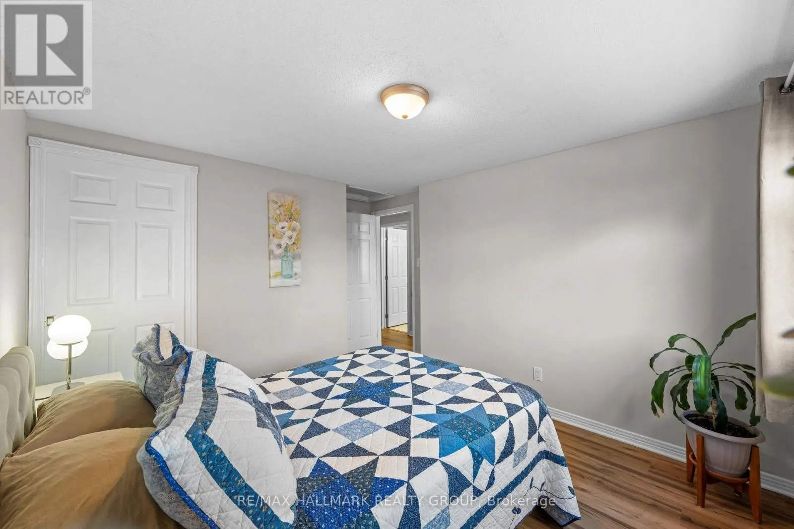 9 FIRESIDE CRESCENT