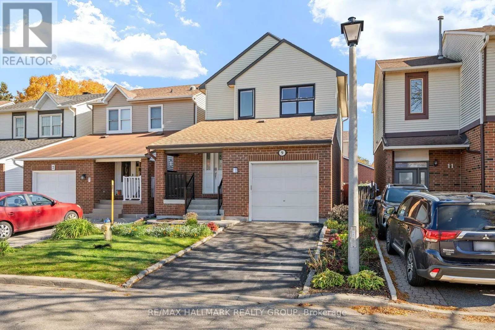 9 FIRESIDE CRESCENT
