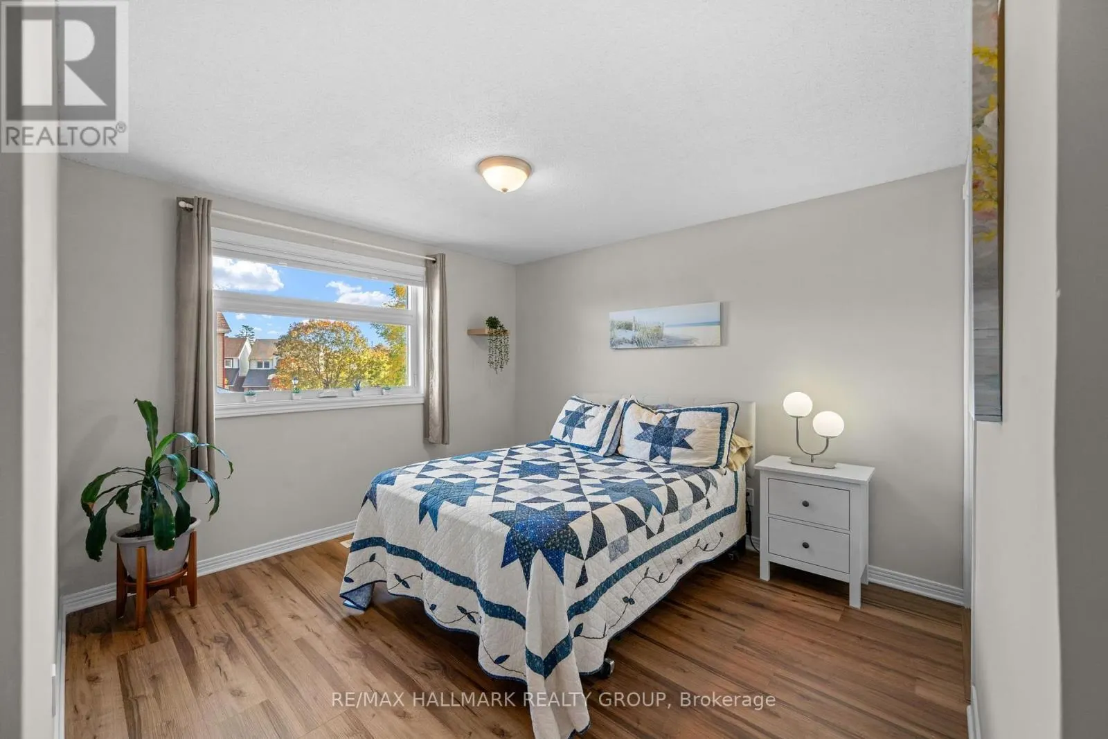 9 FIRESIDE CRESCENT
