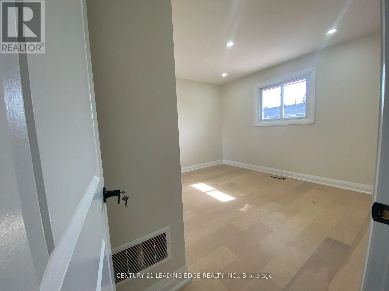 UPPER - 66 BEECH AVENUE