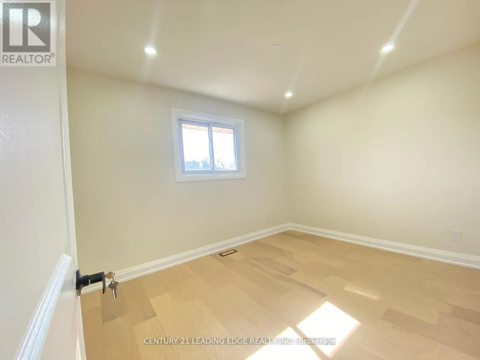UPPER - 66 BEECH AVENUE