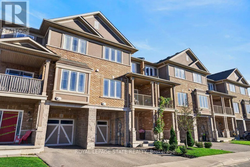 9 BLOOM CRESCENT