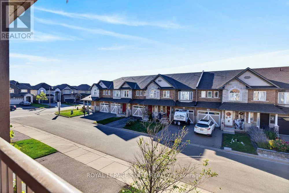 9 BLOOM CRESCENT