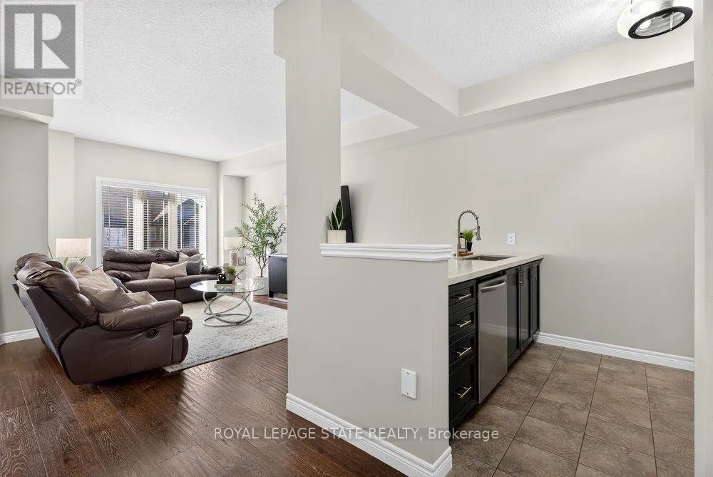 9 BLOOM CRESCENT