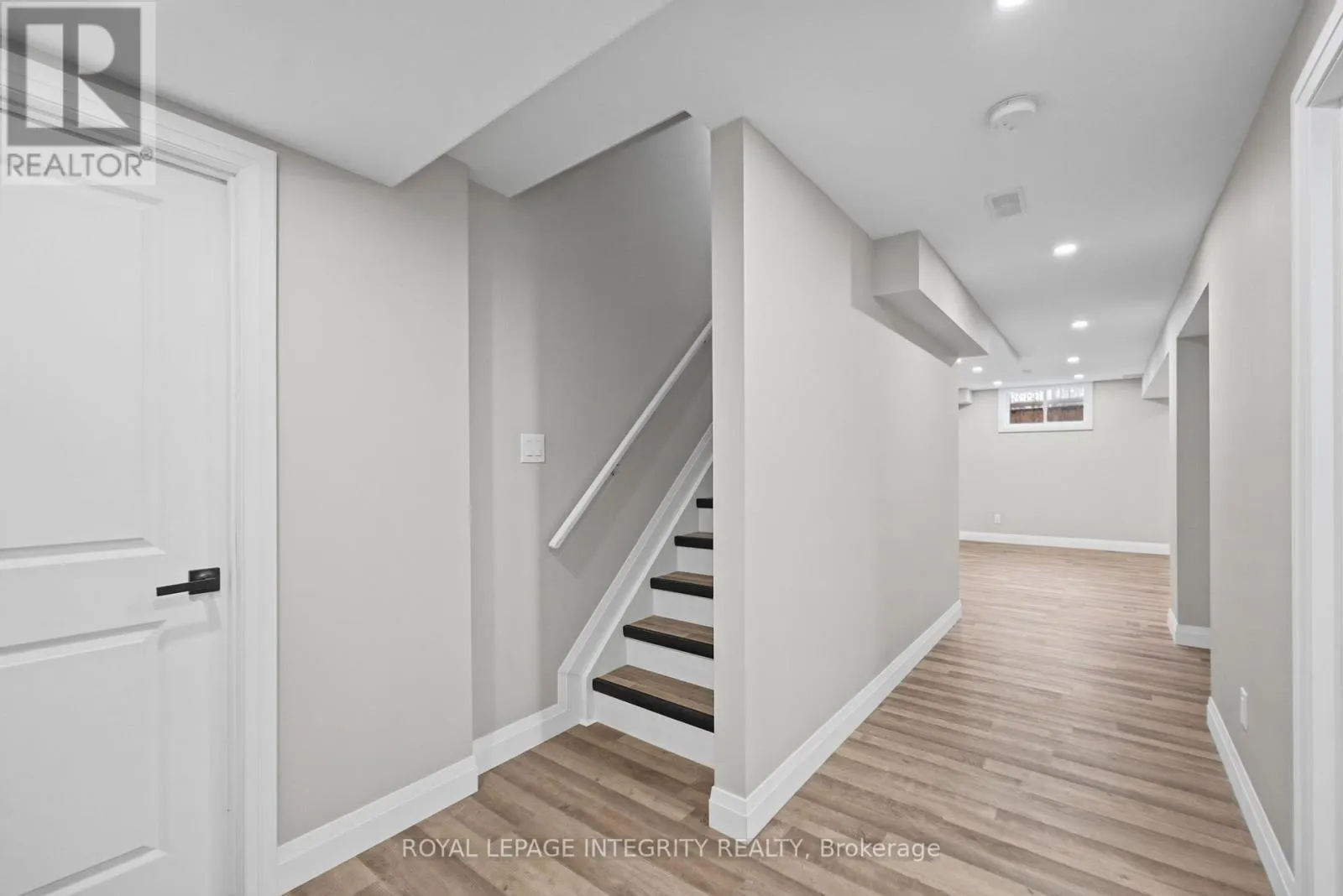 104 WHITESTONE DRIVE