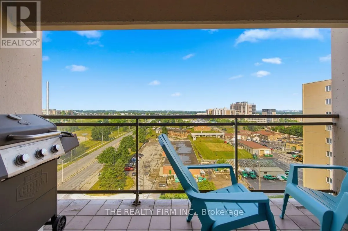 1206 - 858 COMMISSIONERS ROAD E #1206