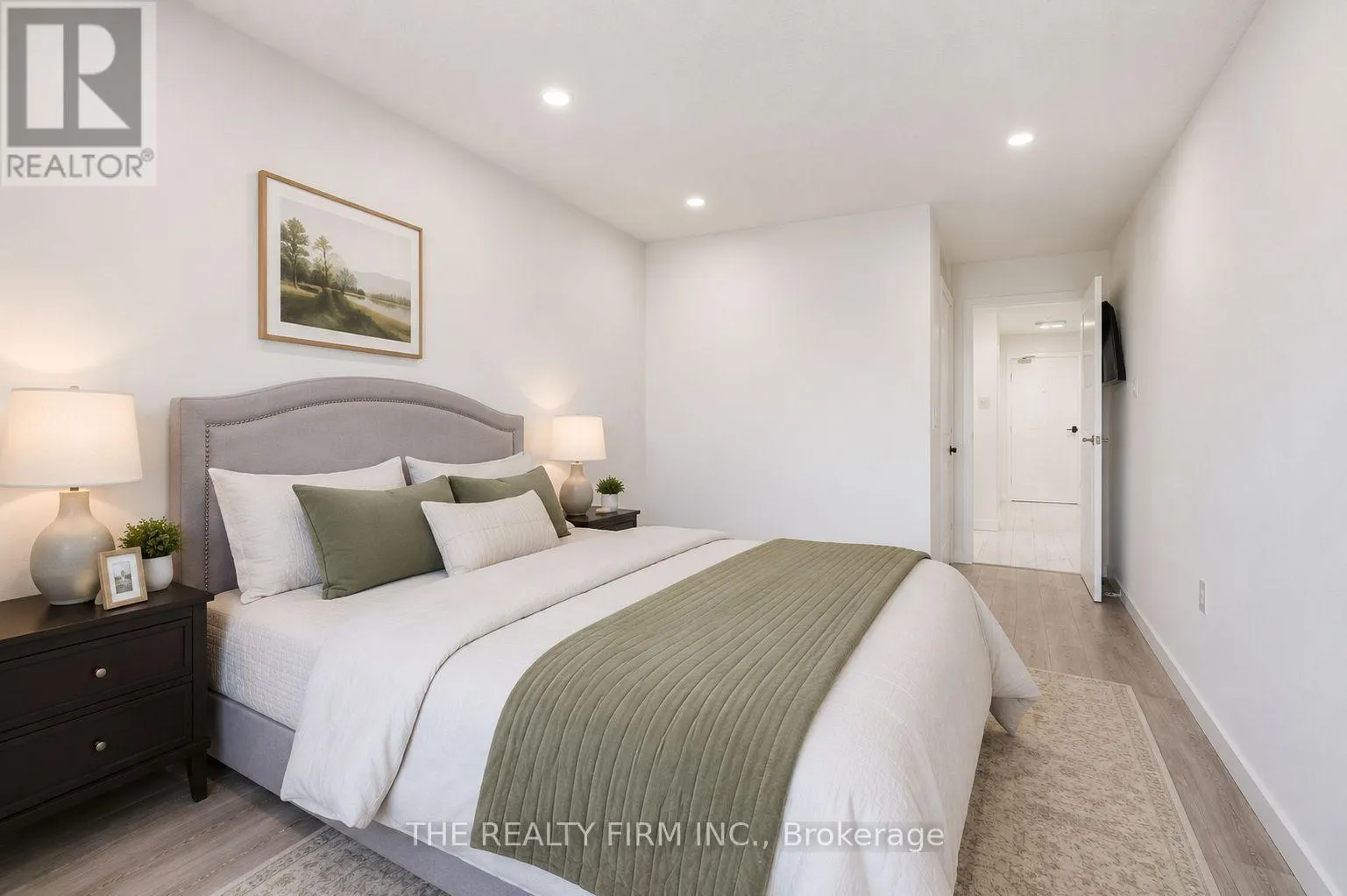 1206 - 858 COMMISSIONERS ROAD E #1206
