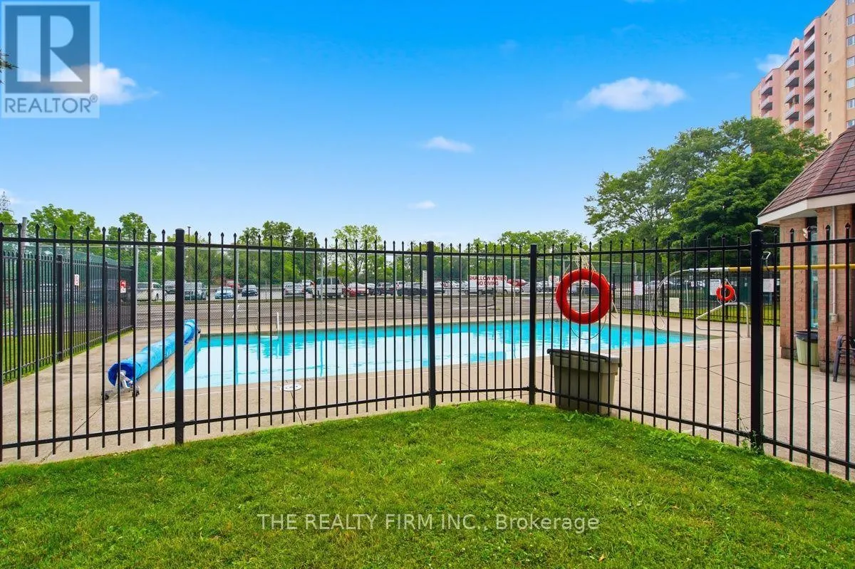 1206 - 858 COMMISSIONERS ROAD E #1206