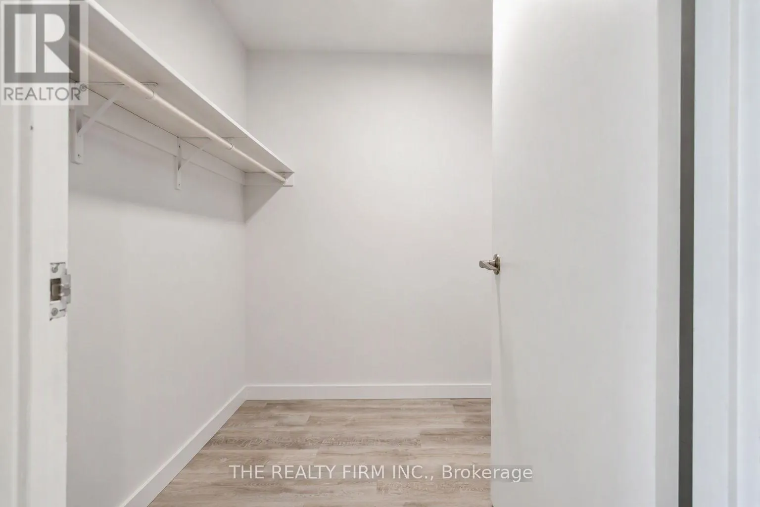 1206 - 858 COMMISSIONERS ROAD E #1206