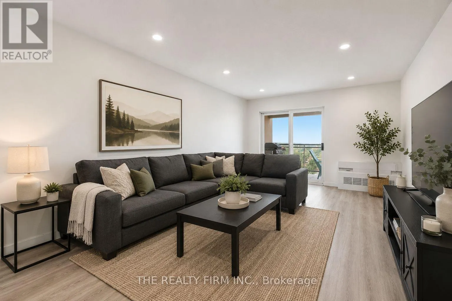 1206 - 858 COMMISSIONERS ROAD E #1206