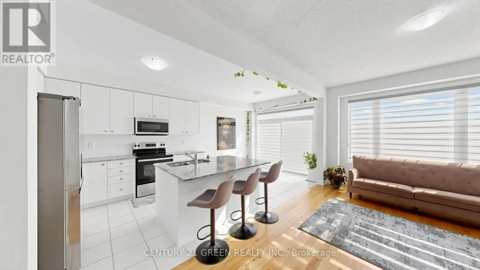 135 FAIREY CRESCENT