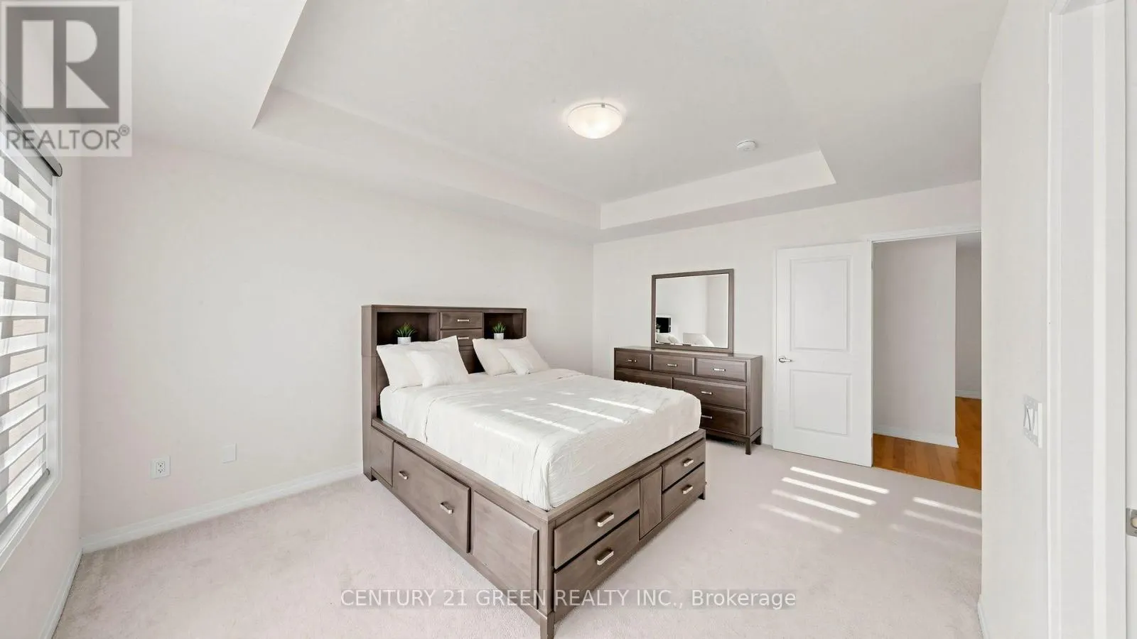 135 FAIREY CRESCENT