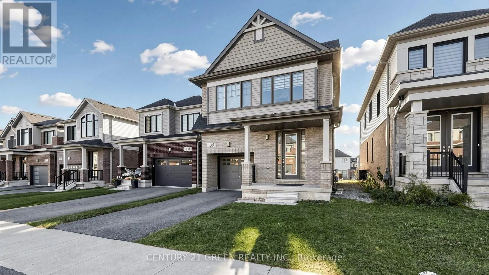 135 FAIREY CRESCENT