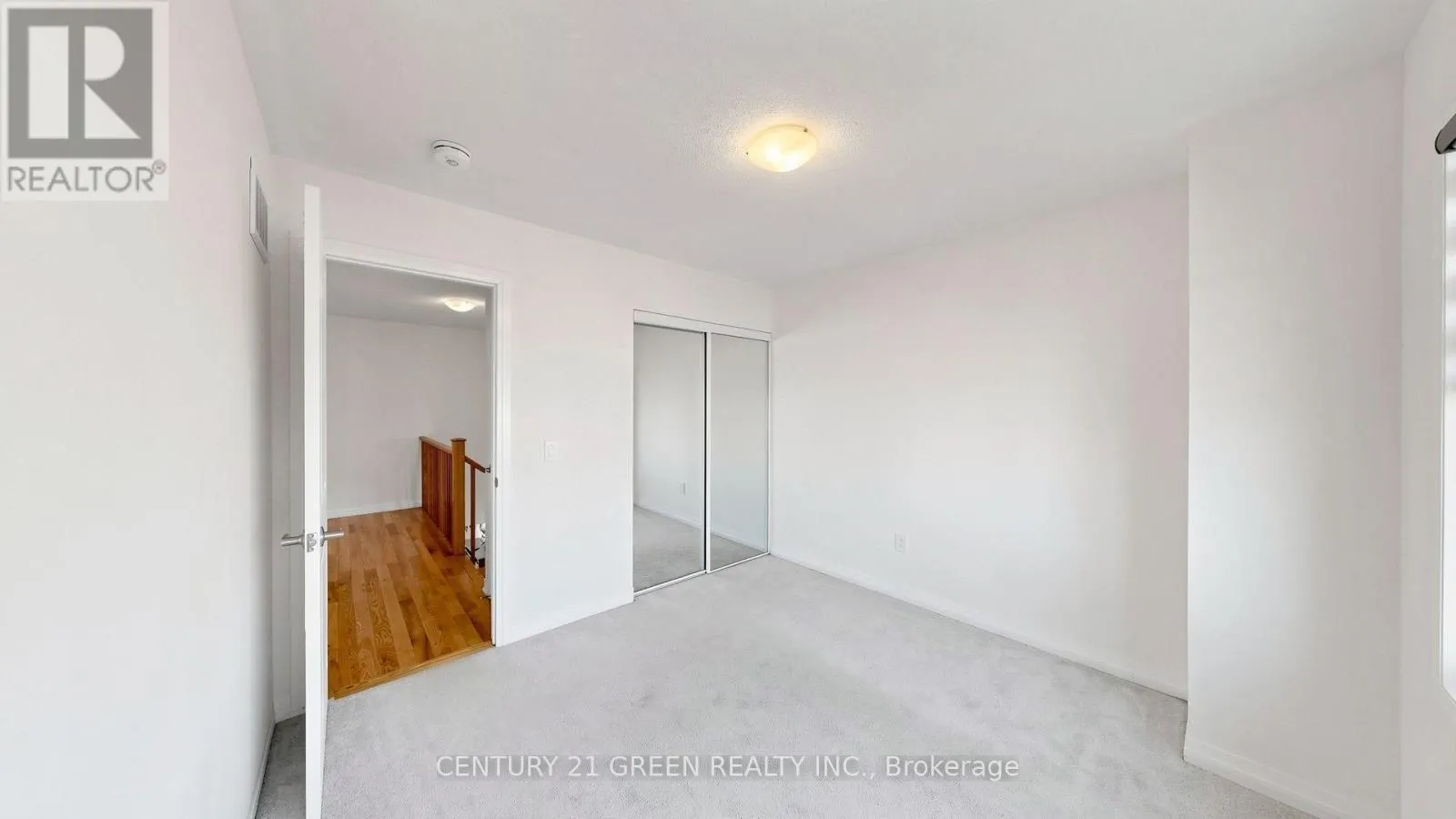 135 FAIREY CRESCENT