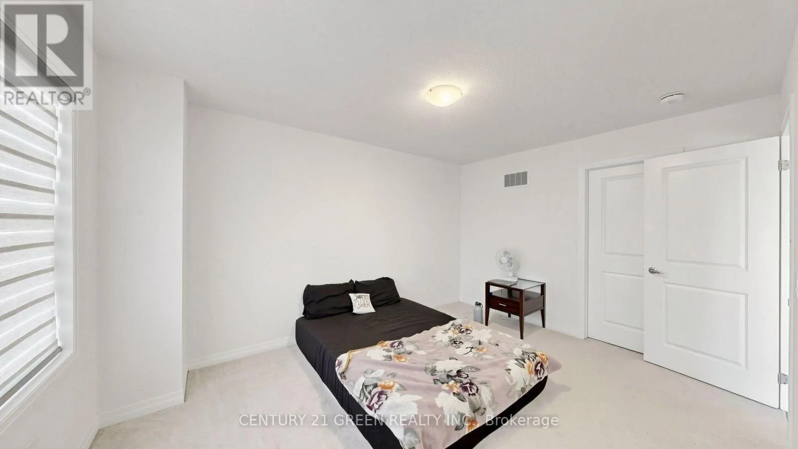 135 FAIREY CRESCENT