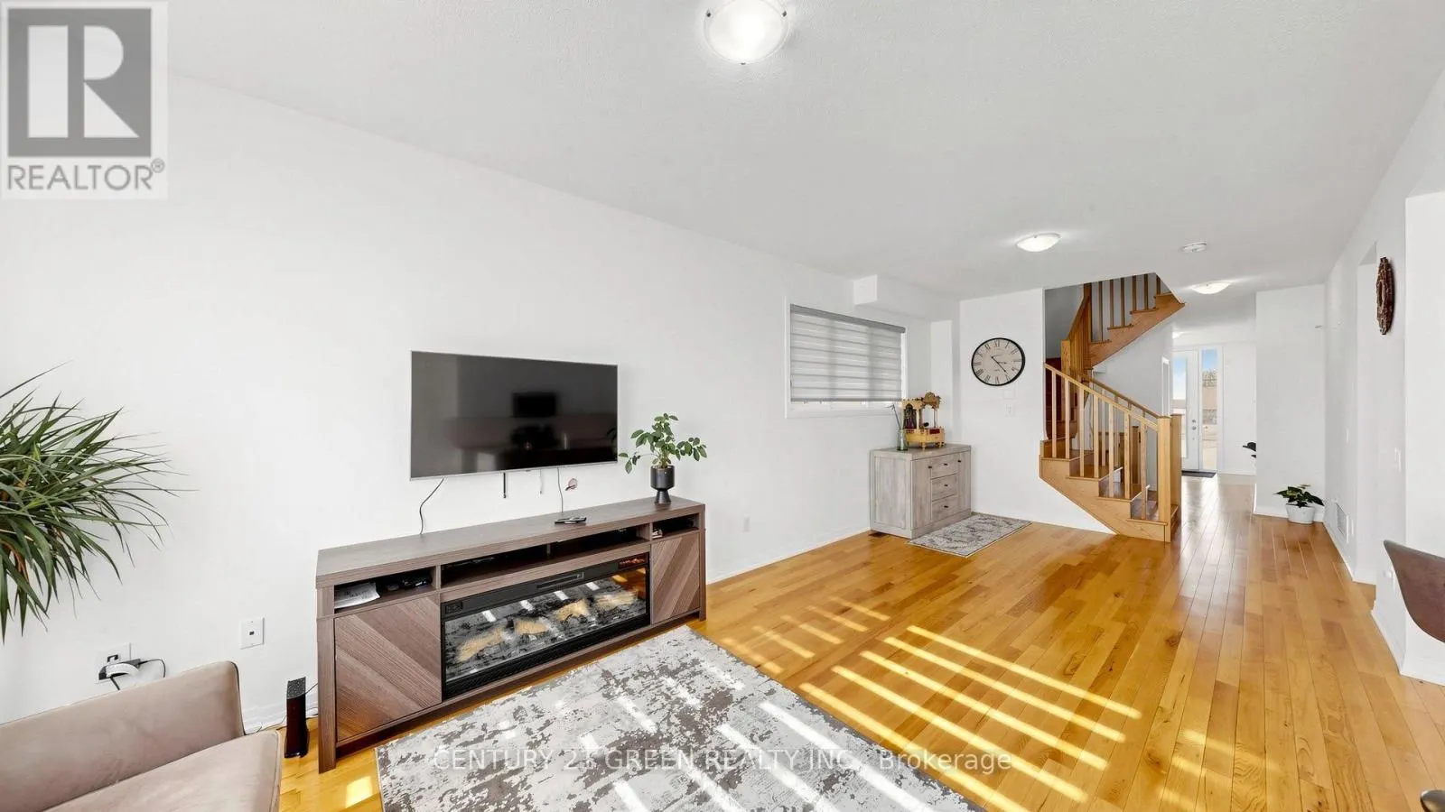 135 FAIREY CRESCENT