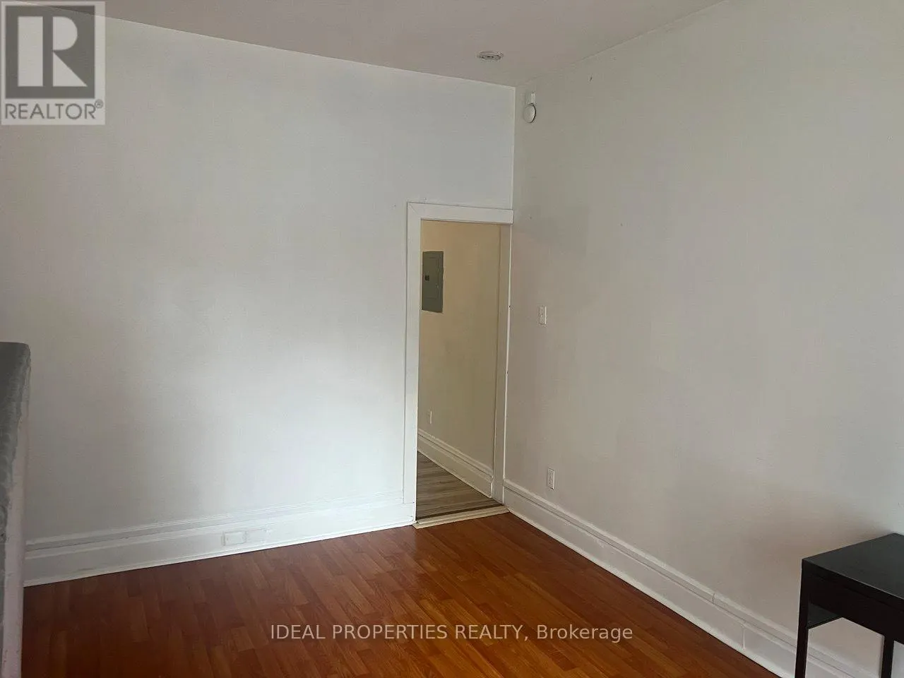 1 - 277 BRONSON AVENUE