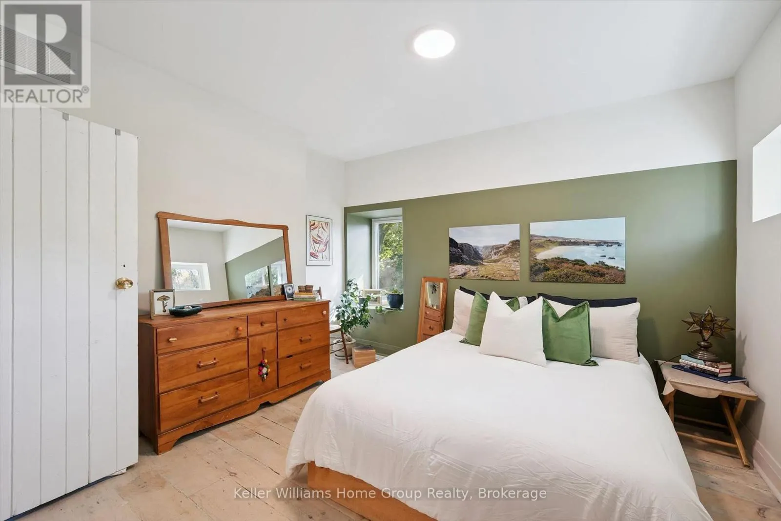 37 ARTHUR STREET N