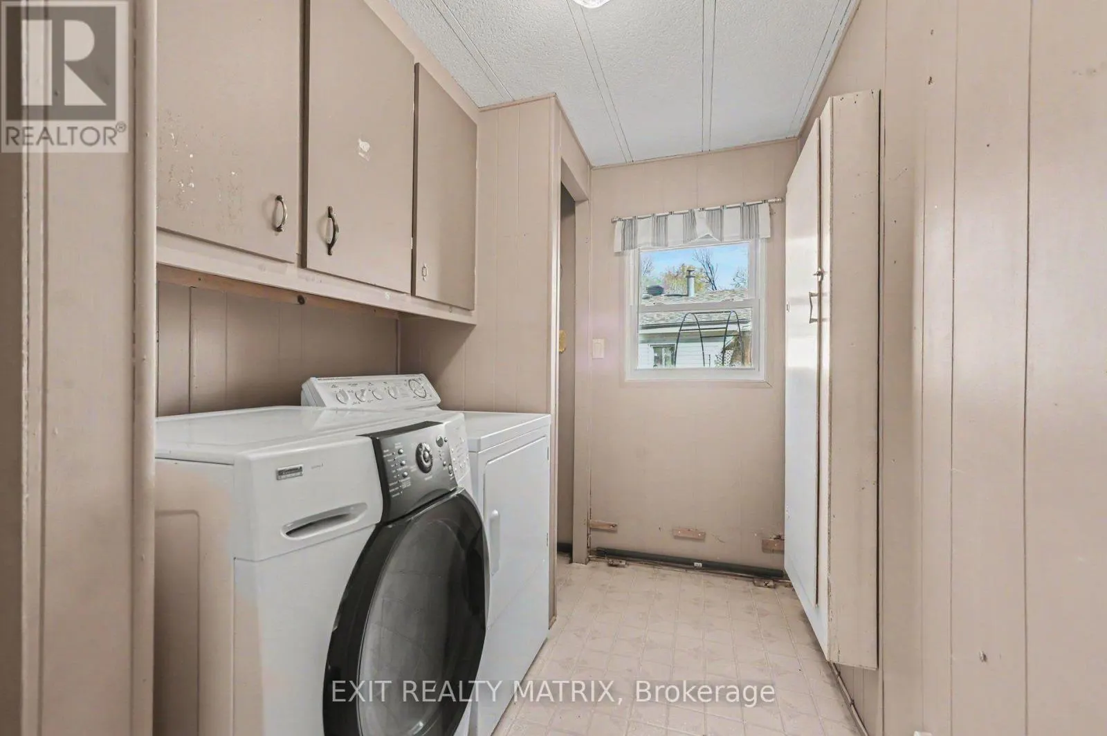 8891 LYNNWOOD PARK PRIVATE