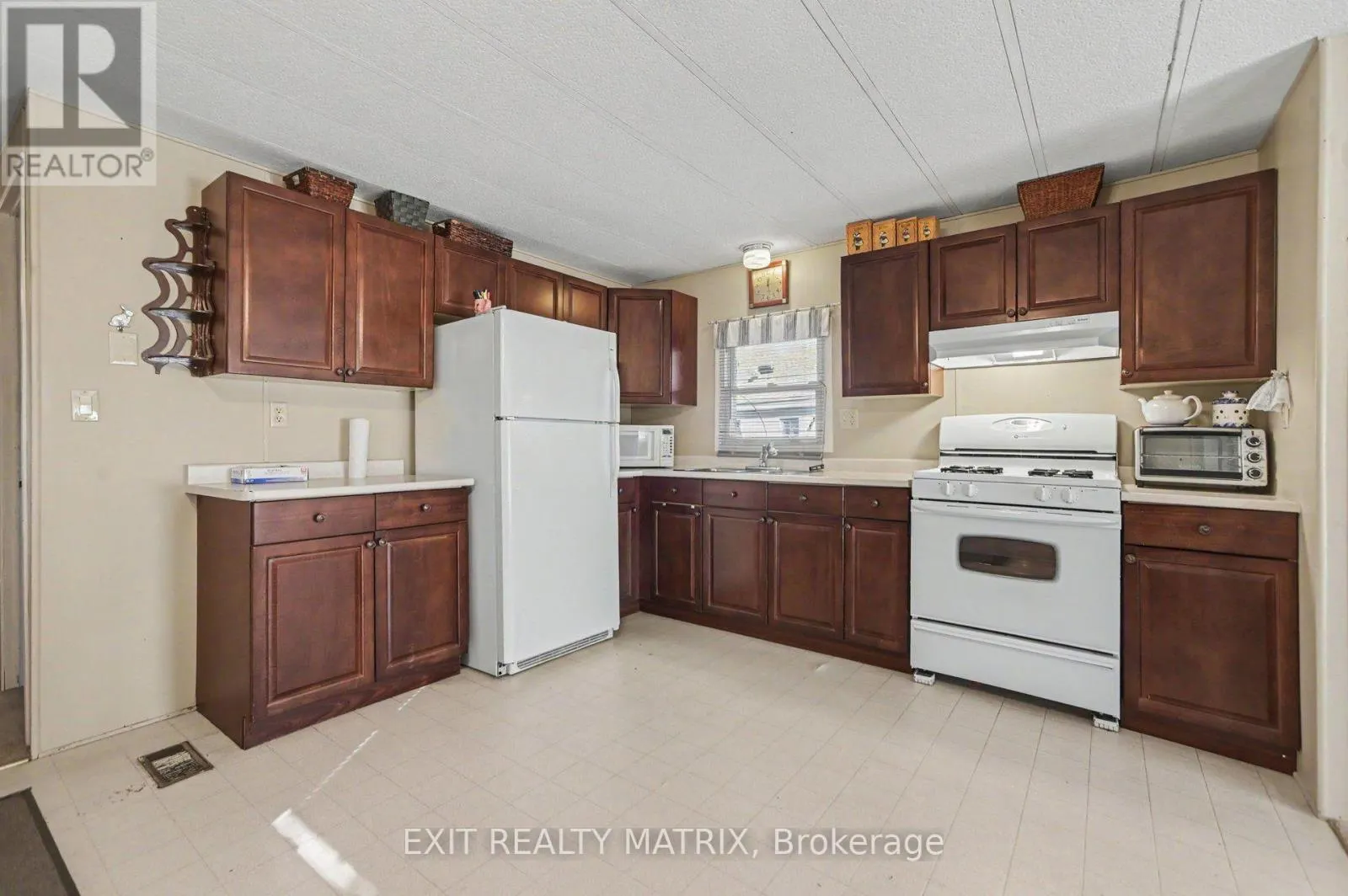 8891 LYNNWOOD PARK PRIVATE