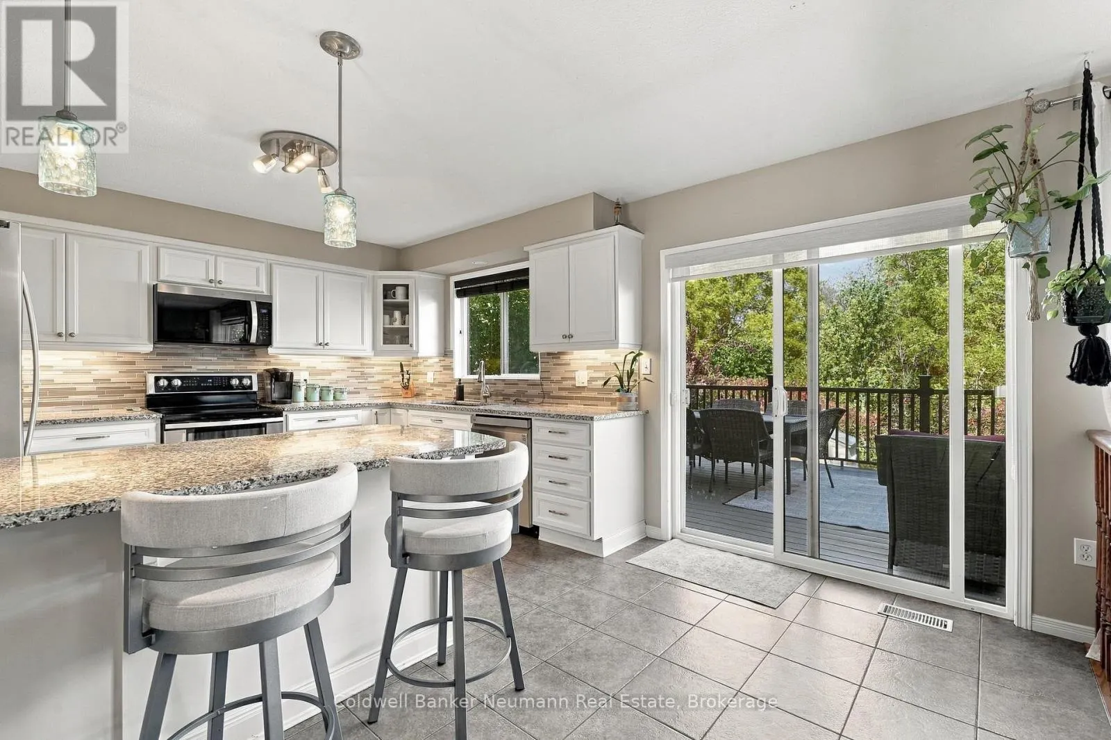 41 CREEKSIDE DRIVE