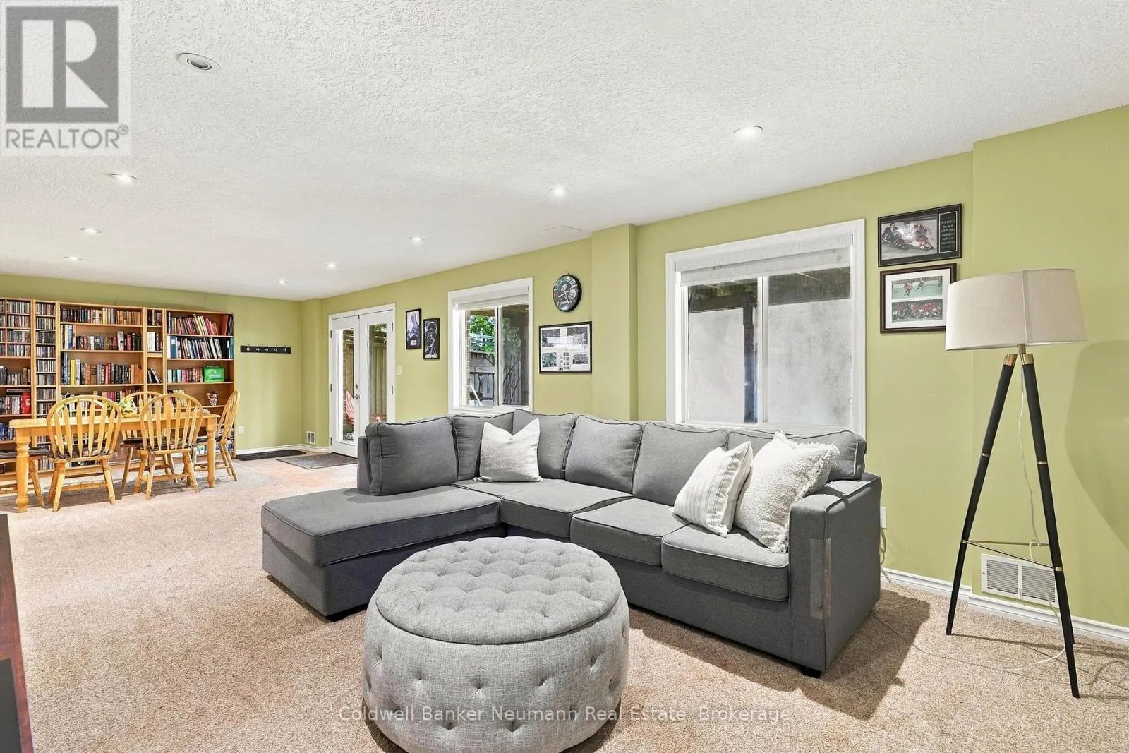 41 CREEKSIDE DRIVE