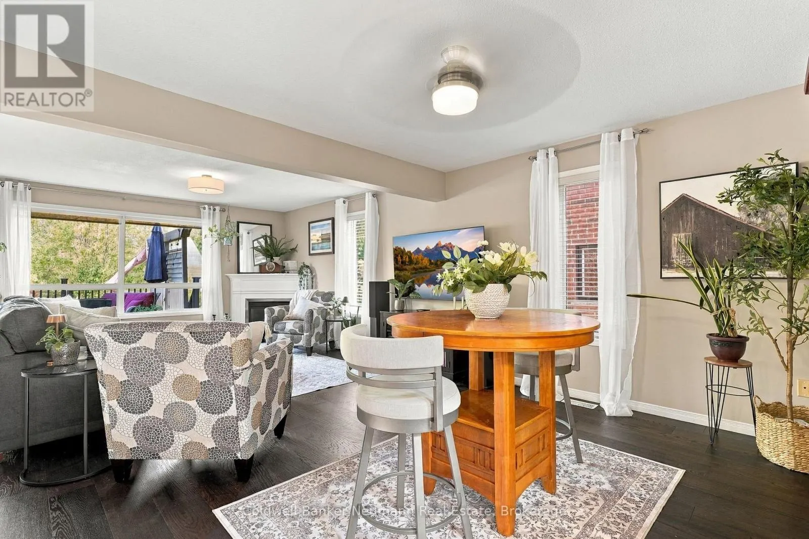 41 CREEKSIDE DRIVE