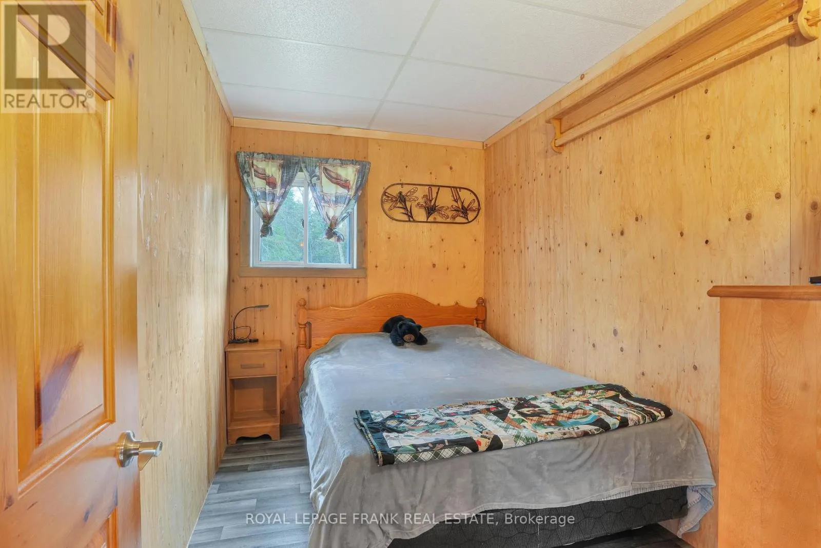 989 NORTH MCKENZIE LAKE ROAD