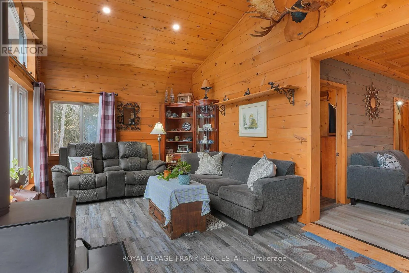 989 NORTH MCKENZIE LAKE ROAD