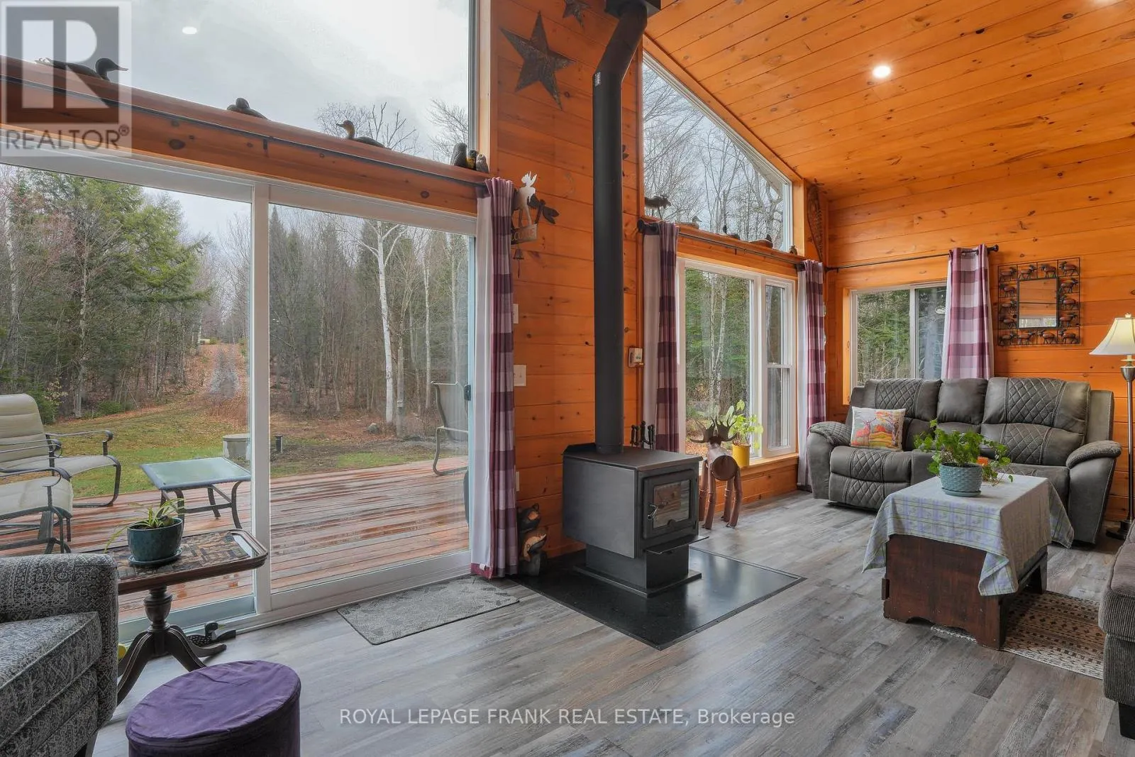 989 NORTH MCKENZIE LAKE ROAD