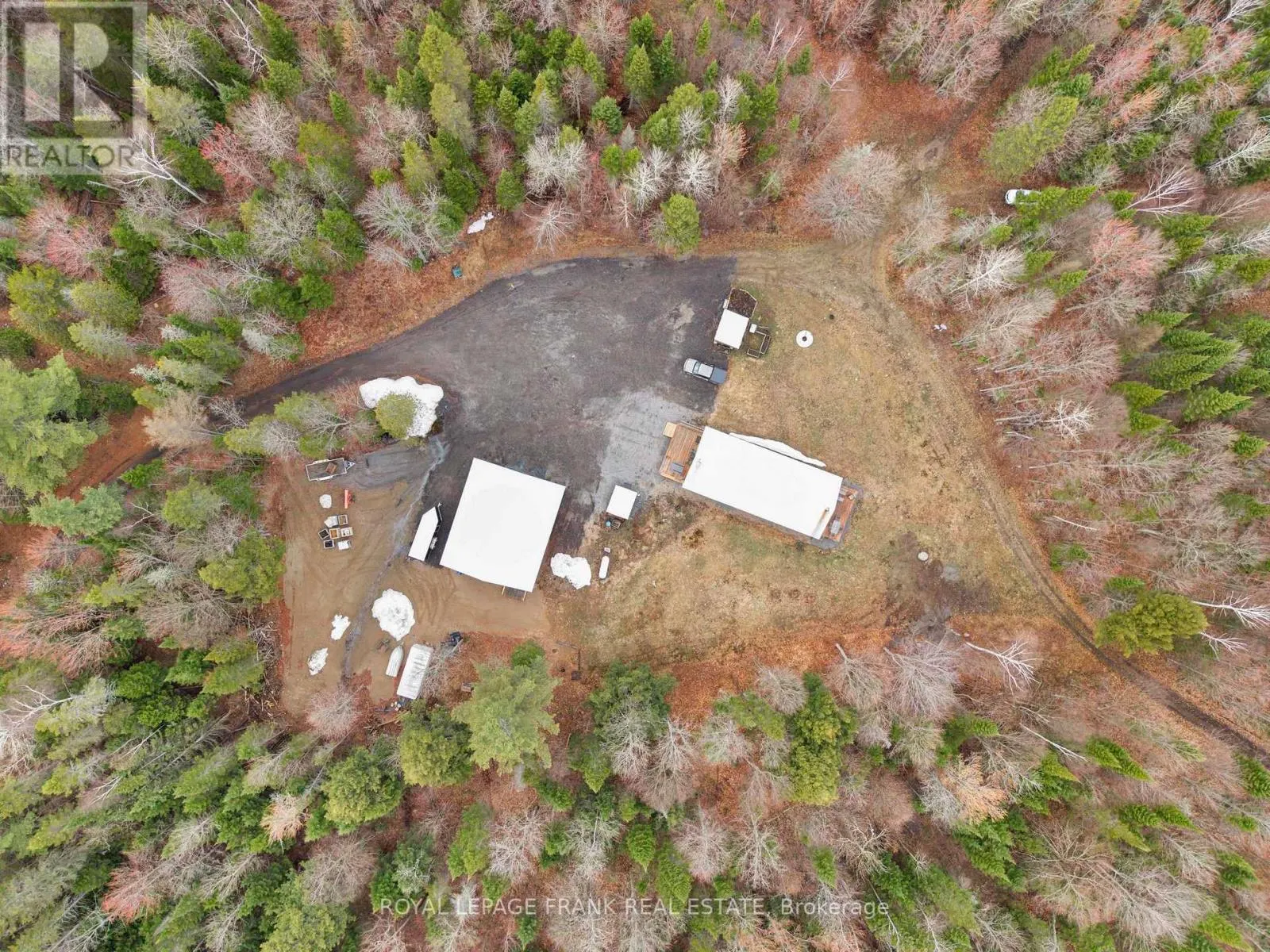 989 NORTH MCKENZIE LAKE ROAD