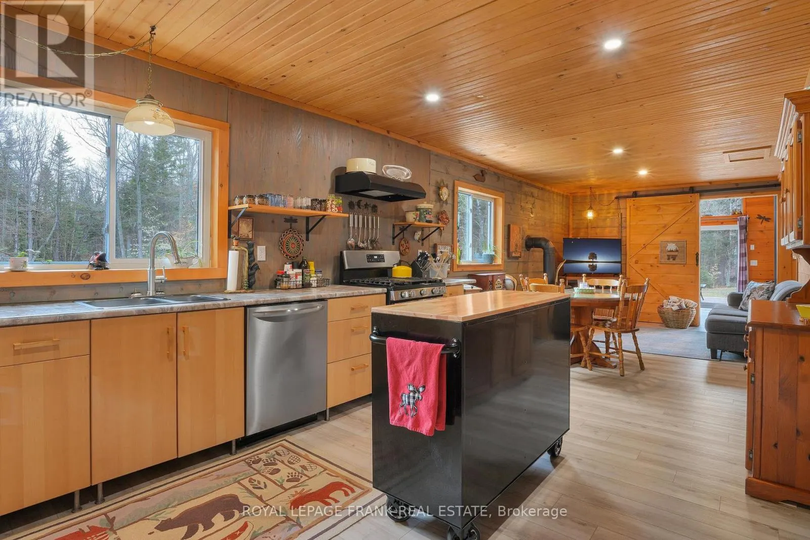 989 NORTH MCKENZIE LAKE ROAD
