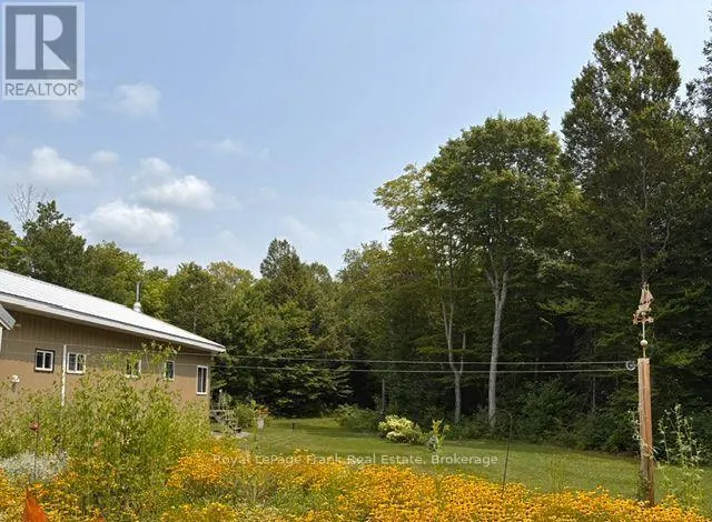 989 NORTH MCKENZIE LAKE ROAD