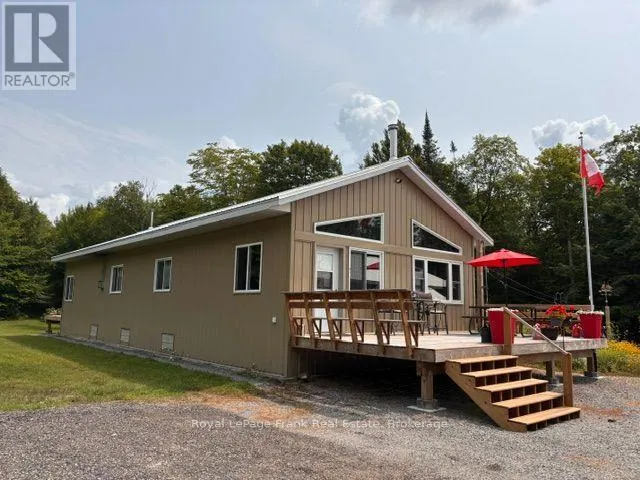 989 NORTH MCKENZIE LAKE ROAD