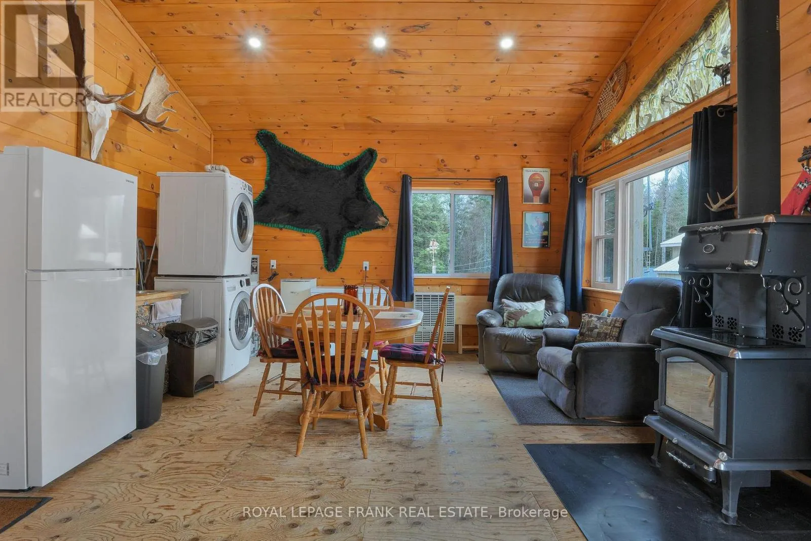 989 NORTH MCKENZIE LAKE ROAD