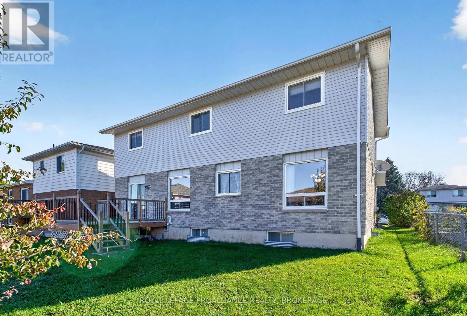 323 SUNRISE CRESCENT
