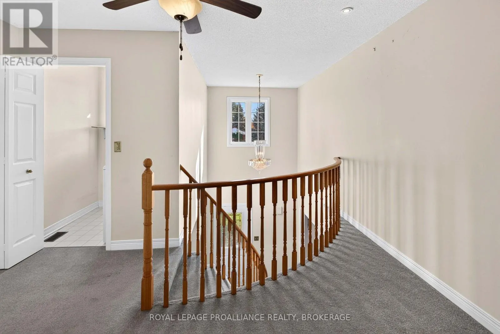 323 SUNRISE CRESCENT