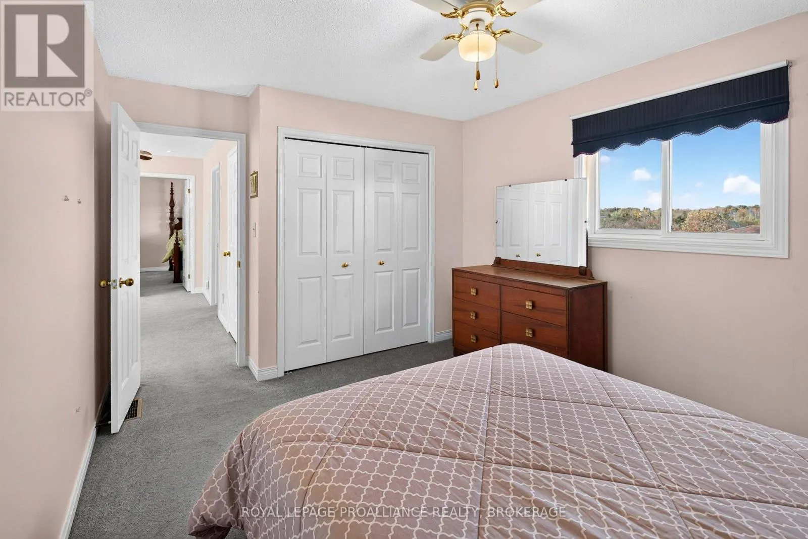 323 SUNRISE CRESCENT
