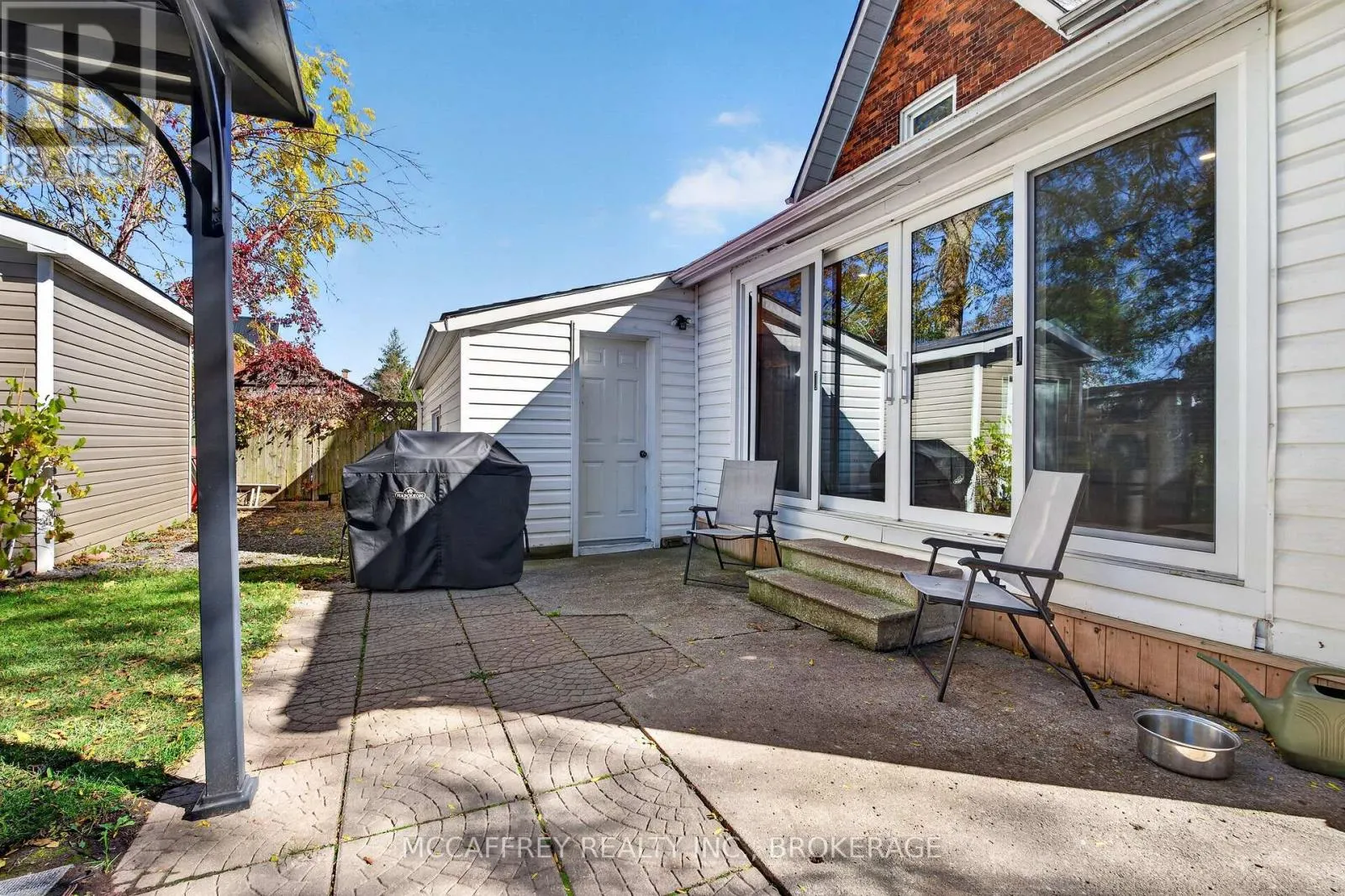 15 GRAHAM STREET E