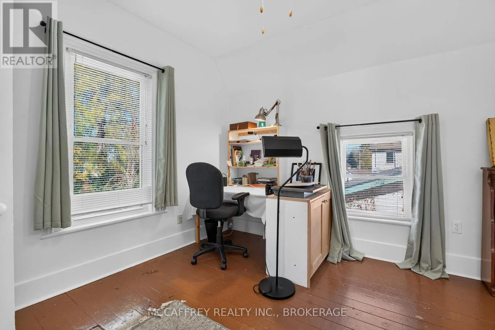 15 GRAHAM STREET E