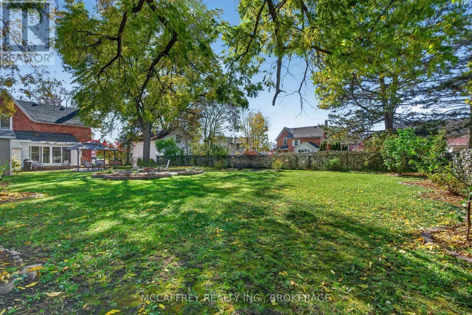 15 GRAHAM STREET E