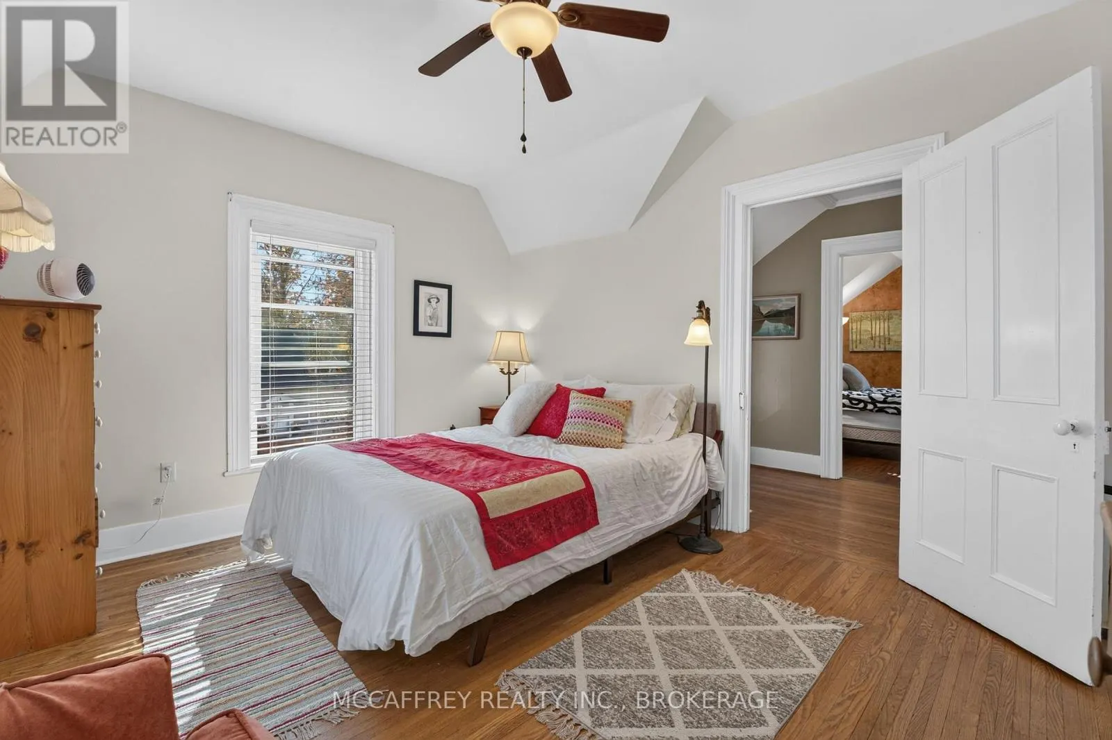 15 GRAHAM STREET E