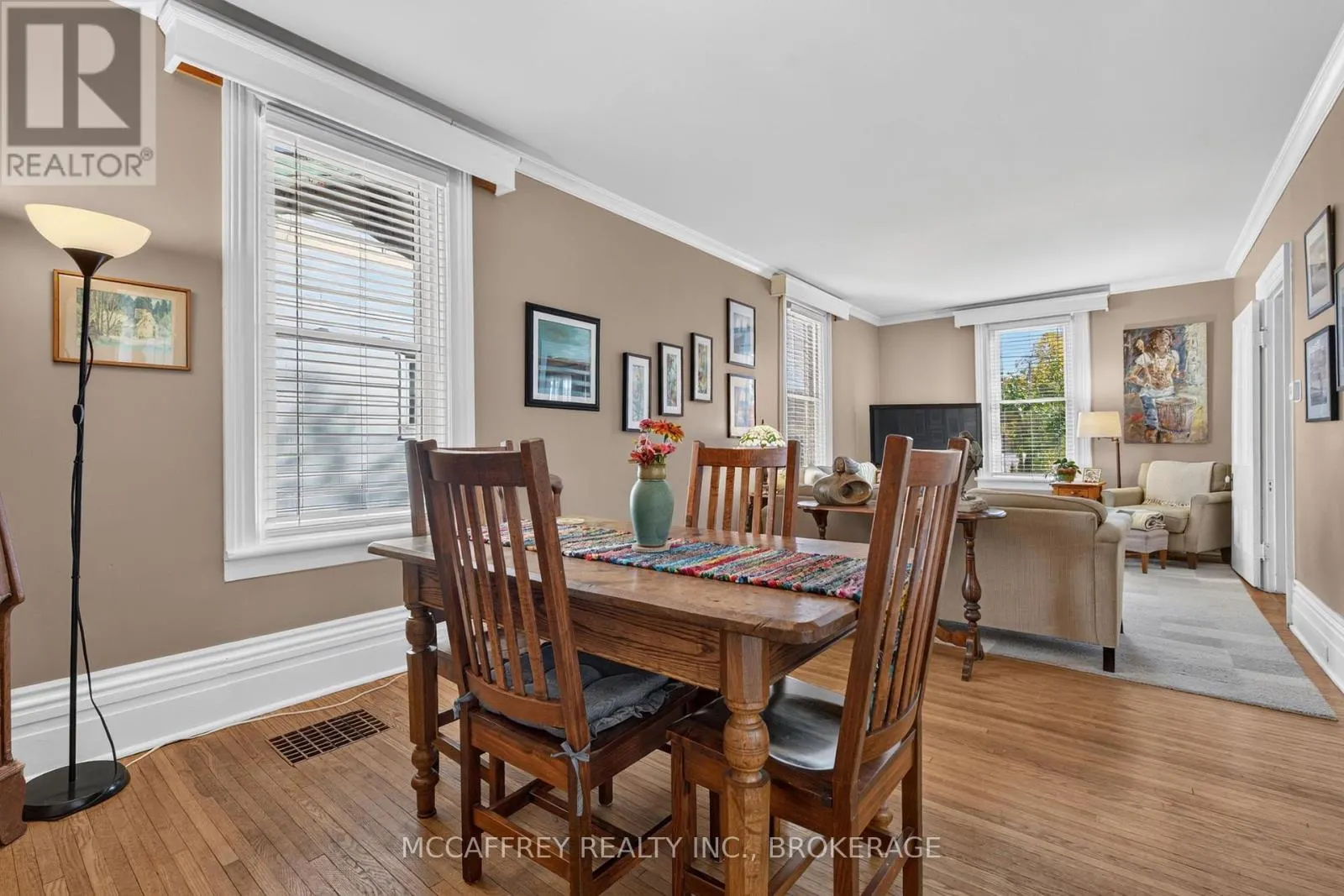 15 GRAHAM STREET E