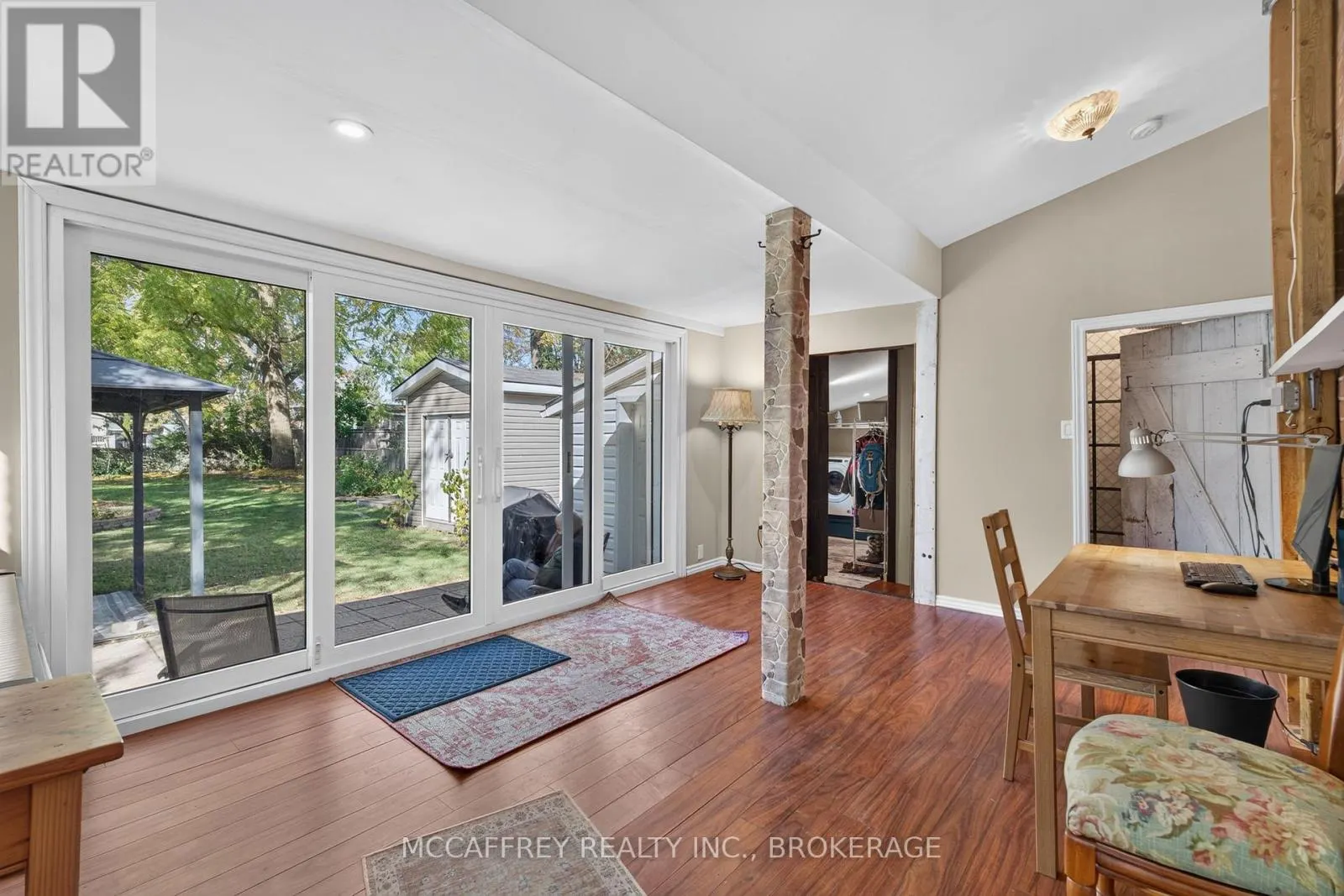 15 GRAHAM STREET E